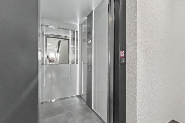 Pronájem bytu 3+1 70 m², Köln, Severní Porýní-Vestfálsko Pronájem bytu 3+1 70 m², Köln, Severní Porýní-Vestfálsko
