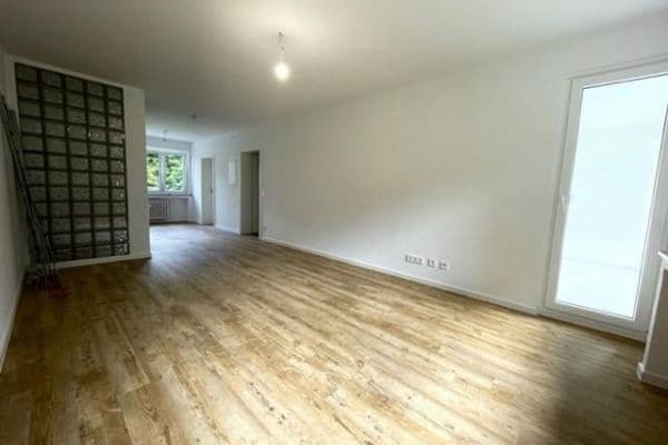 Pronájem bytu 3+1 77 m², Pestalozzistr., Mülheim Pronájem bytu 3+1 77 m², Pestalozzistr., Mülheim