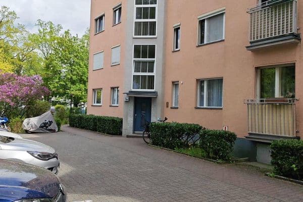 Prodej bytu 2+1 60 m², Malteserstrasse 9a, Berlin, Berlín Prodej bytu 2+1 60 m², Malteserstrasse 9a, Berlin, Berlín