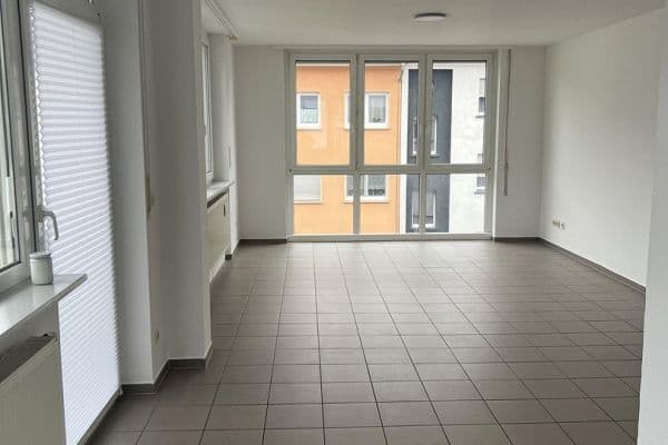 Pronájem bytu 2+1 65 m², Bismarckstrasse 54, Pforzheim Pronájem bytu 2+1 65 m², Bismarckstrasse 54, Pforzheim
