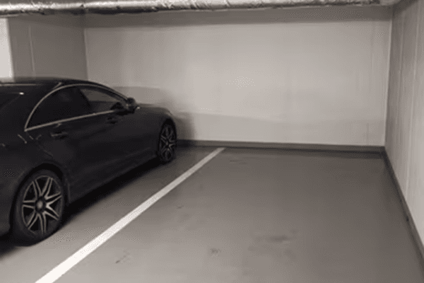 Pronájem garáže 27 m², Symfonická, Praha Pronájem garáže 27 m², Symfonická, Praha