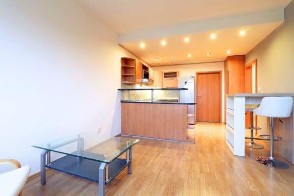 Pronájem bytu 3+kk 56 m², Bukovecká, Praha Pronájem bytu 3+kk 56 m², Bukovecká, Praha