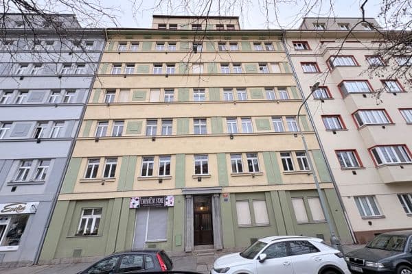 Prodej bytu 1+1 48 m², náměstí Dr. Václava Holého, Praha Prodej bytu 1+1 48 m², náměstí Dr. Václava Holého, Praha