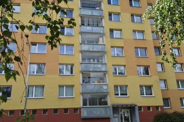Prodej bytu 3+1 86 m², Cholupická, Praha Prodej bytu 3+1 86 m², Cholupická, Praha