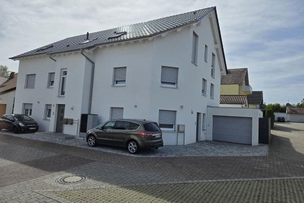 Pronájem bytu 3+1 82 m², Schafhaus 39, Stettfeld Pronájem bytu 3+1 82 m², Schafhaus 39, Stettfeld