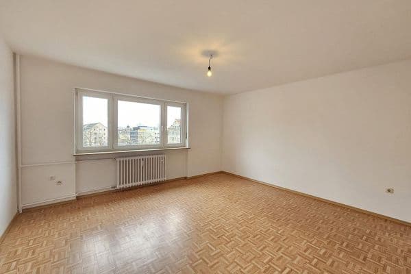 Pronájem bytu 2+1 68 m², Agnes-Bernauer-Straße 73, München, Bavorsko Pronájem bytu 2+1 68 m², Agnes-Bernauer-Straße 73, München, Bavorsko