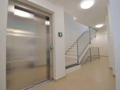 Pronájem bytu 3+1 54 m², Oberlaaer Straße 85, Wien, Wien Pronájem bytu 3+1 54 m², Oberlaaer Straße 85, Wien, Wien