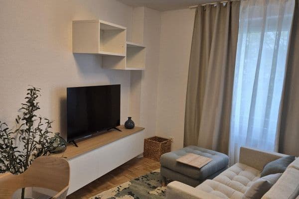 Pronájem bytu 1+1 35 m², Pfarrer Perabo Platz 6, Frankfurt, Hessen Pronájem bytu 1+1 35 m², Pfarrer Perabo Platz 6, Frankfurt, Hessen