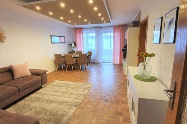 Pronájem bytu 4+1 95 m², Anton-Günther-Weg 44, Waldkraiburg, Bavorsko Pronájem bytu 4+1 95 m², Anton-Günther-Weg 44, Waldkraiburg, Bavorsko