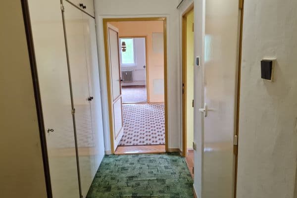 Prodej bytu 3+1 60 m², Růžová, Valašské Meziříčí Prodej bytu 3+1 60 m², Růžová, Valašské Meziříčí