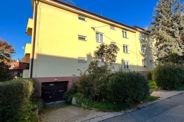 Pronájem garáže 16 m², Dělící, Orlová-Poruba Pronájem garáže 16 m², Dělící, Orlová-Poruba