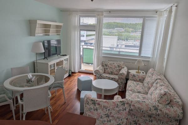 Pronájem bytu 3+kk 63 m², Pod Harfou, Praha Pronájem bytu 3+kk 63 m², Pod Harfou, Praha
