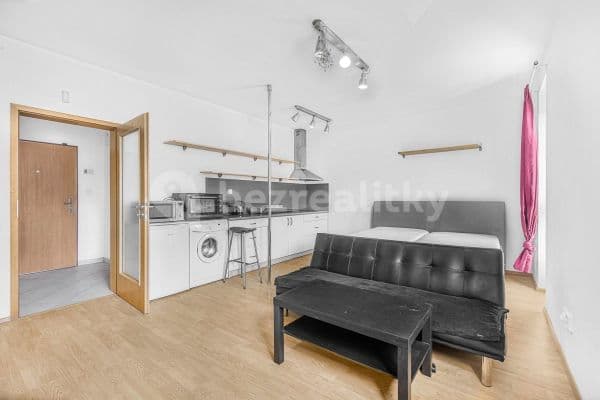 Pronájem bytu 1+kk 34 m², Plzeňská, Praha Pronájem bytu 1+kk 34 m², Plzeňská, Praha
