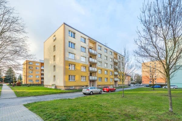 Pronájem bytu 1+1 37 m², Křivoklátská, Nové Strašecí Pronájem bytu 1+1 37 m², Křivoklátská, Nové Strašecí
