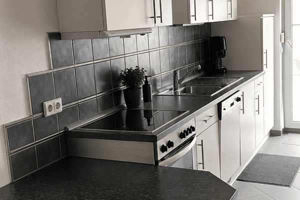 Pronájem bytu 2+1 64 m², Steinhoferstraße 29, Nürtingen Pronájem bytu 2+1 64 m², Steinhoferstraße 29, Nürtingen