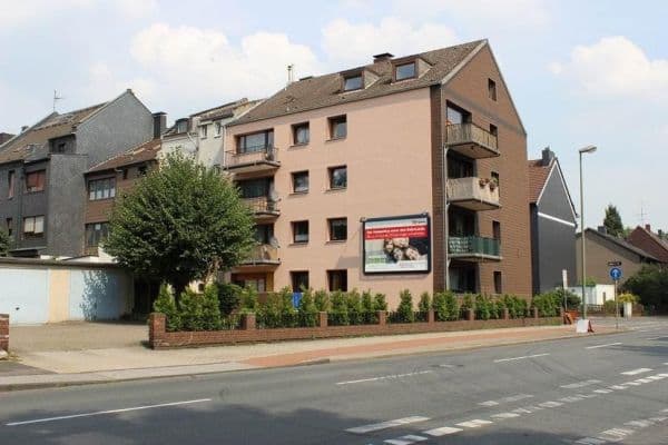 Pronájem bytu 3+1 78 m², Lakumerstr.42, Duisburg Pronájem bytu 3+1 78 m², Lakumerstr.42, Duisburg