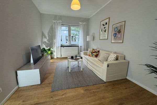 Pronájem bytu 2+1 65 m², Siemensstraße 52, Düsseldorf Pronájem bytu 2+1 65 m², Siemensstraße 52, Düsseldorf