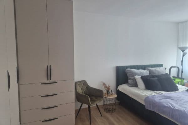 Pronájem bytu 3+1 64 m², Sedmokrásková, Marianka Pronájem bytu 3+1 64 m², Sedmokrásková, Marianka