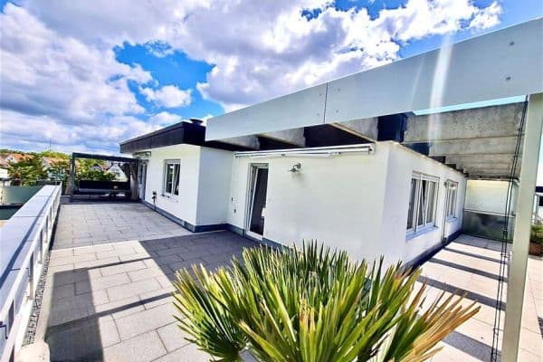 Prodej bytu 3+1 90 m², Friedrichshafen, Bádensko-Württembersko Prodej bytu 3+1 90 m², Friedrichshafen, Bádensko-Württembersko