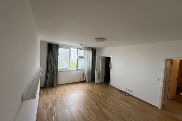 Pronájem bytu 3+1 69 m², Gabinova, Praha Pronájem bytu 3+1 69 m², Gabinova, Praha