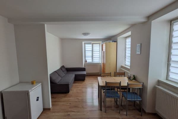 Pronájem bytu 2+kk 50 m², nám. Českých bratří, Liberec Pronájem bytu 2+kk 50 m², nám. Českých bratří, Liberec