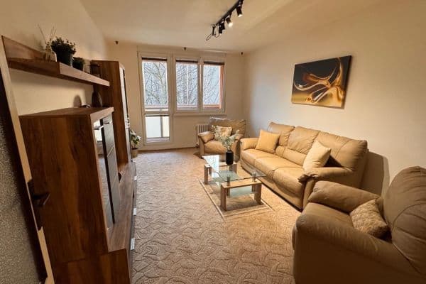 Pronájem bytu 3+1 68 m², Korunní, Ostrava Pronájem bytu 3+1 68 m², Korunní, Ostrava
