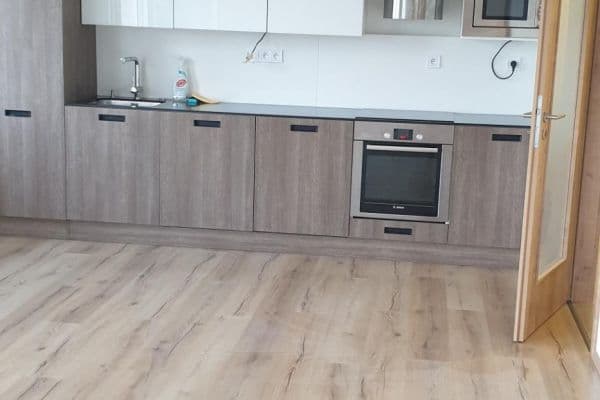 Pronájem bytu 2+kk 62 m², Armádní, Milovice Pronájem bytu 2+kk 62 m², Armádní, Milovice