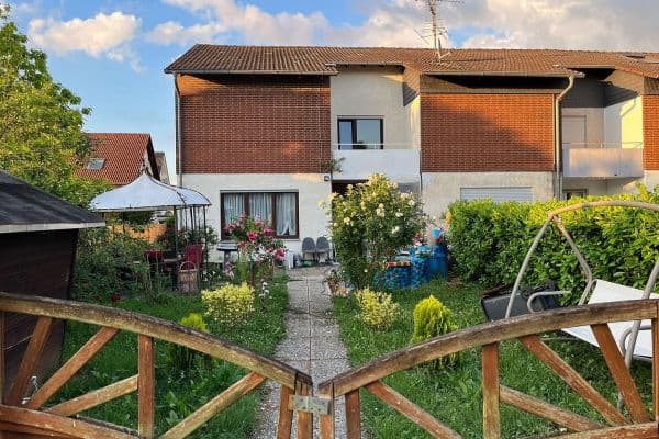 Prodej domu 118 m², pozemek 327 m², Friedberg Prodej domu 118 m², pozemek 327 m², Friedberg