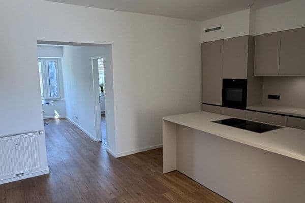 Pronájem bytu 2+1 85 m², LANGENFELD Pronájem bytu 2+1 85 m², LANGENFELD