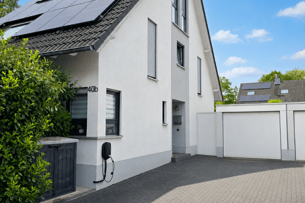 Prodej domu 191 m², pozemek 350 m², Heinrich-Cleas-Str.40B, Leverkusen Prodej domu 191 m², pozemek 350 m², Heinrich-Cleas-Str.40B, Leverkusen