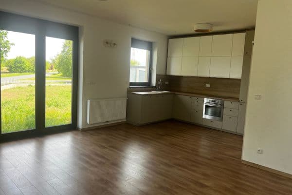 Pronájem bytu 1+kk 47 m², Chýňská, Červený Újezd Pronájem bytu 1+kk 47 m², Chýňská, Červený Újezd