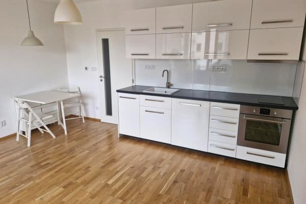 Pronájem bytu 1+kk 32 m², Čechova, Poděbrady Pronájem bytu 1+kk 32 m², Čechova, Poděbrady