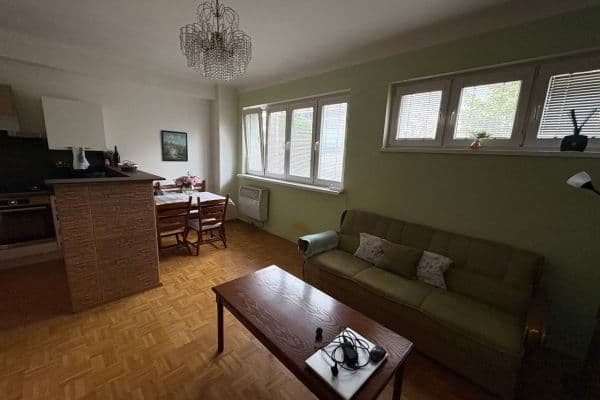 Pronájem bytu 2+kk 54 m², Osadní, Prague Pronájem bytu 2+kk 54 m², Osadní, Prague