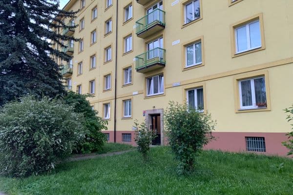 Pronájem bytu 1+1 36 m², Jihlavská, Praha Pronájem bytu 1+1 36 m², Jihlavská, Praha