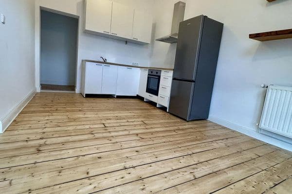 Pronájem bytu 4+1 95 m², Birkenstraße, Düsseldorf, Severní Porýní-Vestfálsko Pronájem bytu 4+1 95 m², Birkenstraße, Düsseldorf, Severní Porýní-Vestfálsko