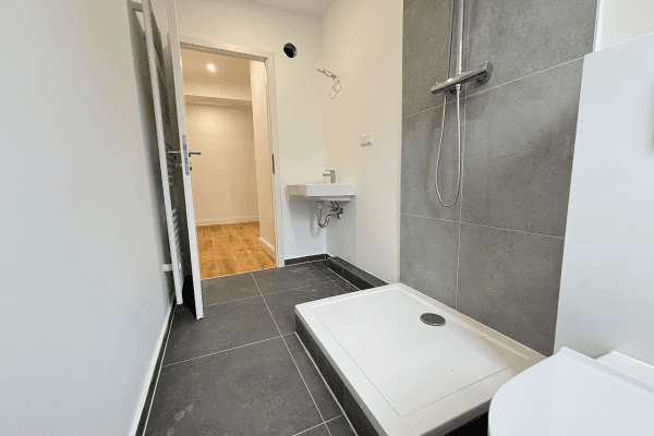 Prodej bytu 2+1 50 m², Holzmannstraße 17, Berlin, Berlín Prodej bytu 2+1 50 m², Holzmannstraße 17, Berlin, Berlín