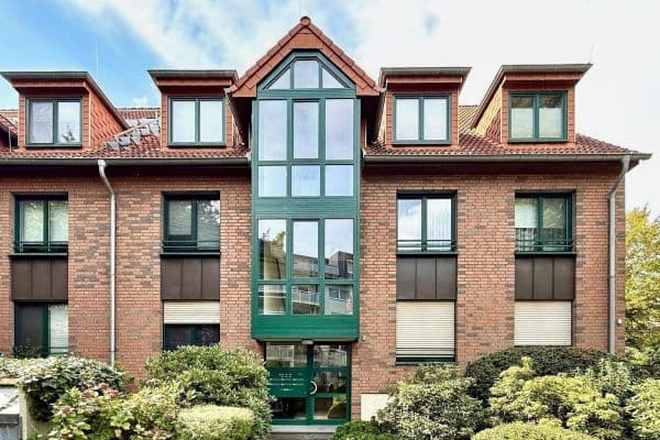 Pronájem bytu 3+1 88 m², Düsseldorf Pronájem bytu 3+1 88 m², Düsseldorf