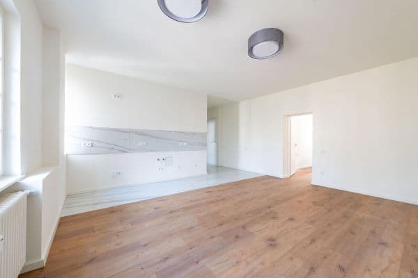 Prodej bytu 2+1 57 m², Berlin, Berlín Prodej bytu 2+1 57 m², Berlin, Berlín