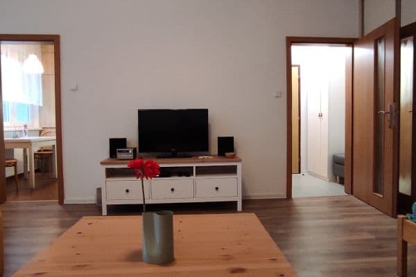 Pronájem bytu 1+1 38 m², Haburská, Bratislava Pronájem bytu 1+1 38 m², Haburská, Bratislava