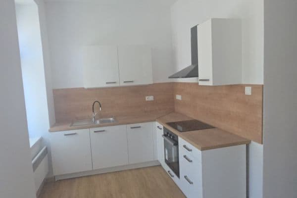 Pronájem bytu 2+kk 48 m², Lidická třída, České Budějovice Pronájem bytu 2+kk 48 m², Lidická třída, České Budějovice