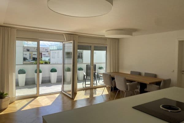 Prodej bytu 3+1 89 m², Friedrichshofener Str. 65D, Ingolstadt, Bavorsko Prodej bytu 3+1 89 m², Friedrichshofener Str. 65D, Ingolstadt, Bavorsko