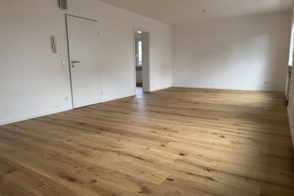 Prodej bytu 3+1 75 m², Friedrichshafen Prodej bytu 3+1 75 m², Friedrichshafen