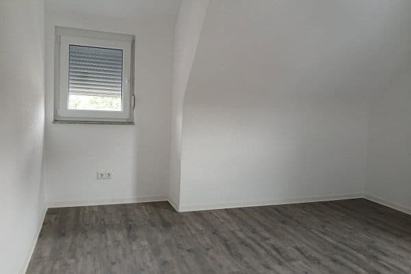 Pronájem bytu 4+1 105 m², Winnenden Pronájem bytu 4+1 105 m², Winnenden