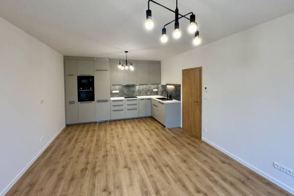 Pronájem bytu 3+kk 75 m², Suchánkova, Benešov, Středočeský kraj Pronájem bytu 3+kk 75 m², Suchánkova, Benešov, Středočeský kraj
