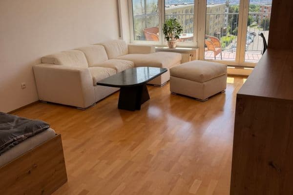 Pronájem bytu 6+1 158 m², Chotovická, Praha Pronájem bytu 6+1 158 m², Chotovická, Praha