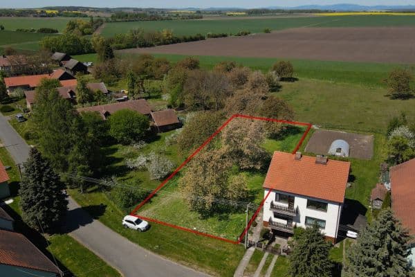 Prodej pozemku 1.213 m², Vinary Prodej pozemku 1.213 m², Vinary