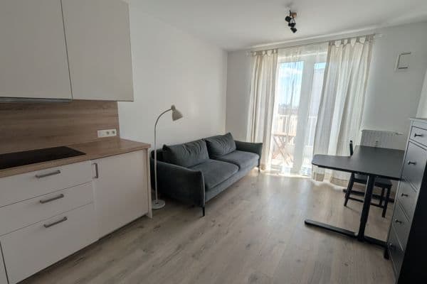 Pronájem bytu 2+1 33 m², Račianska, Nové Mesto Pronájem bytu 2+1 33 m², Račianska, Nové Mesto