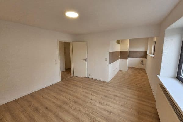 Pronájem bytu 2+1 48 m², Brückenstraße 26, Schiffweiler Pronájem bytu 2+1 48 m², Brückenstraße 26, Schiffweiler