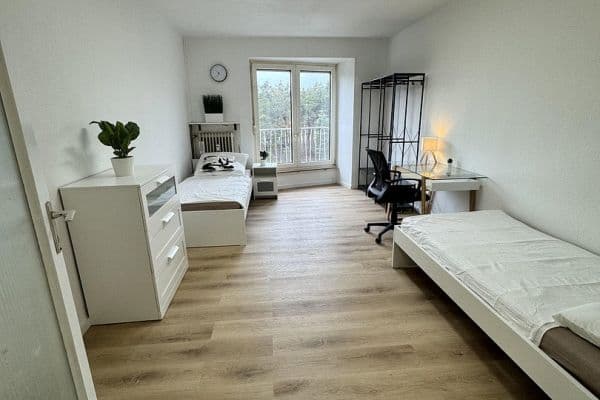 Pronájem bytu 1+1 26 m², Dompfaffstraße 140, Erlangen Pronájem bytu 1+1 26 m², Dompfaffstraße 140, Erlangen