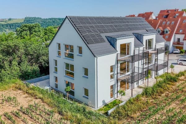 Pronájem bytu 2+1 82 m², Fichtelgebirgstraße 6, Sinzing Pronájem bytu 2+1 82 m², Fichtelgebirgstraße 6, Sinzing